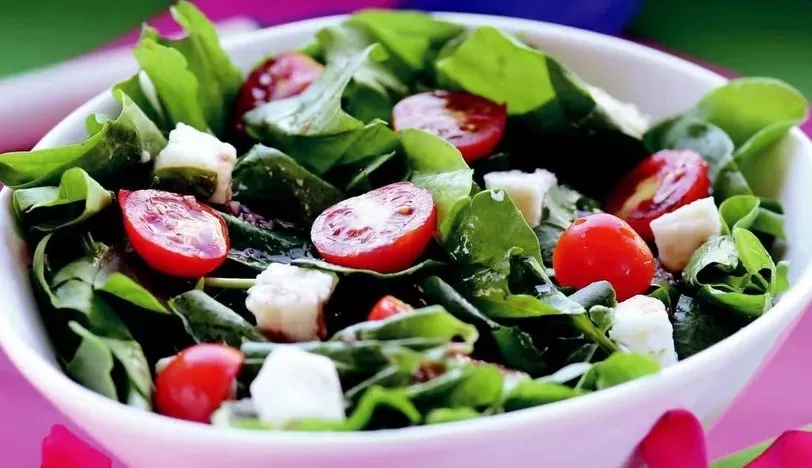Duble Roka Domates Salatası